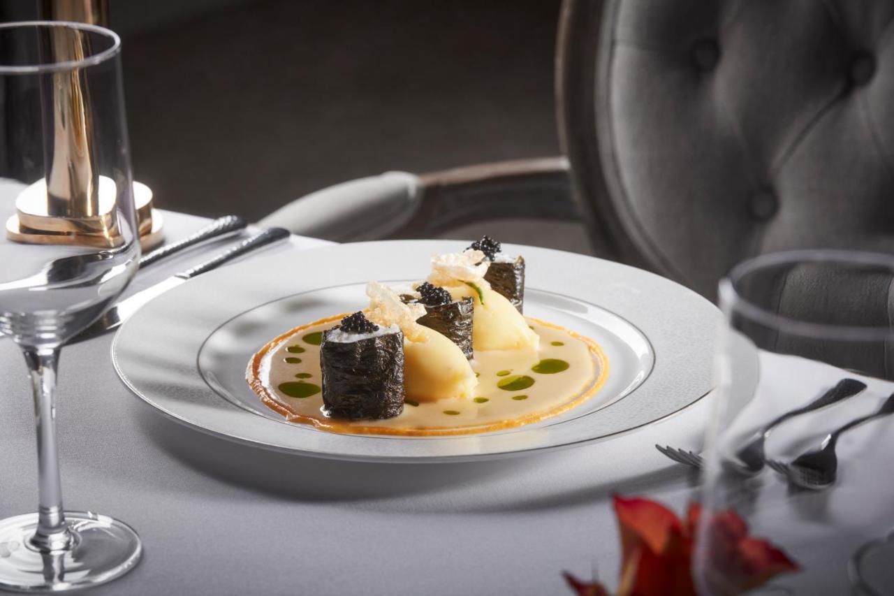 فندق باثين هاوس المظهر الخارجي الصورة A plate of caviar